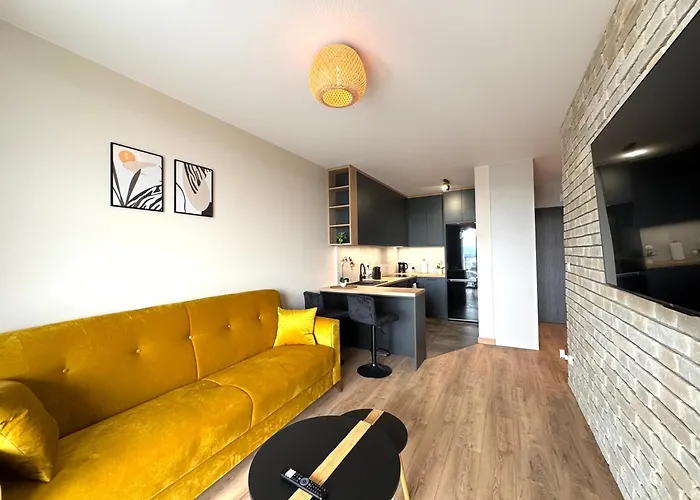 Premium - Graniczna Sky 16th Floor - Self Check-in - Parking *